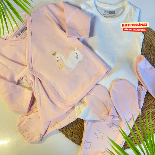 5’li Kuğu Desenli Bebek Hastane Çıkışı Seti – Pudra – Yenidoğan – %100 Pamuk
